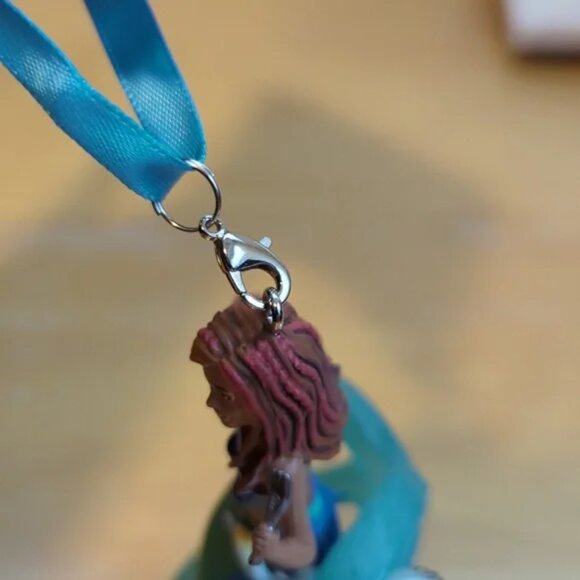 Disney Sketchbook live action The Little mermaid ornament brand new - Picture 14 of 16